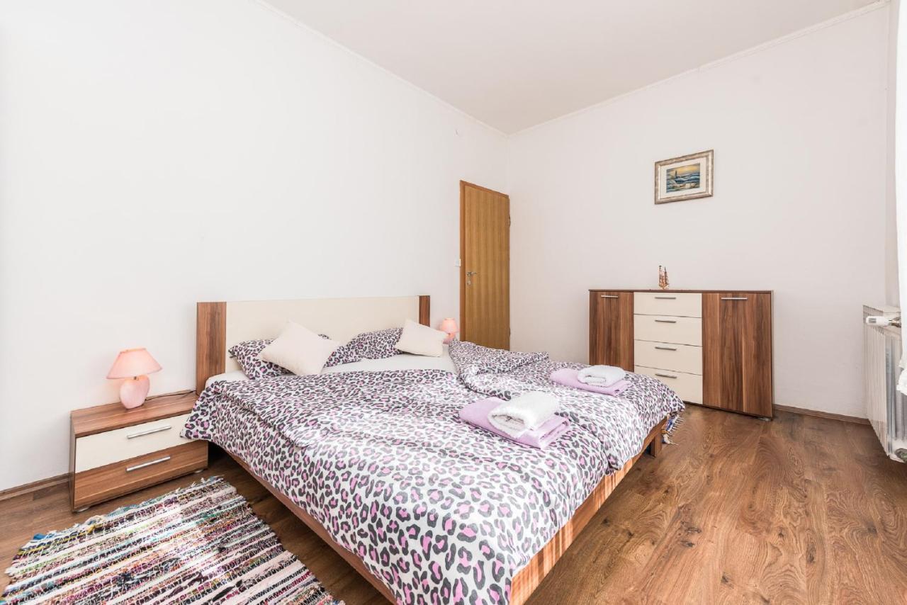 Holiday Home Tower With Private Pool, Sauna And Quads Smilcic Екстер'єр фото