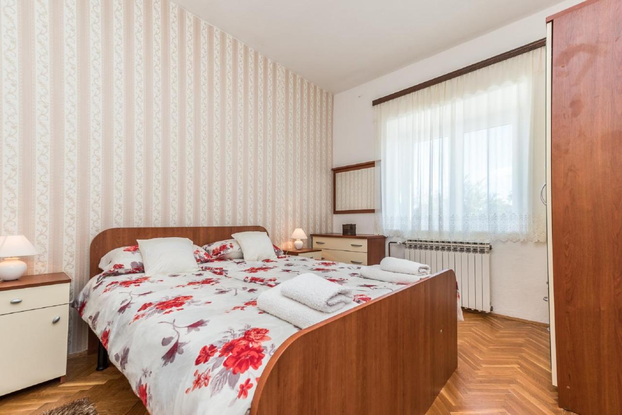 Holiday Home Tower With Private Pool, Sauna And Quads Smilcic Екстер'єр фото